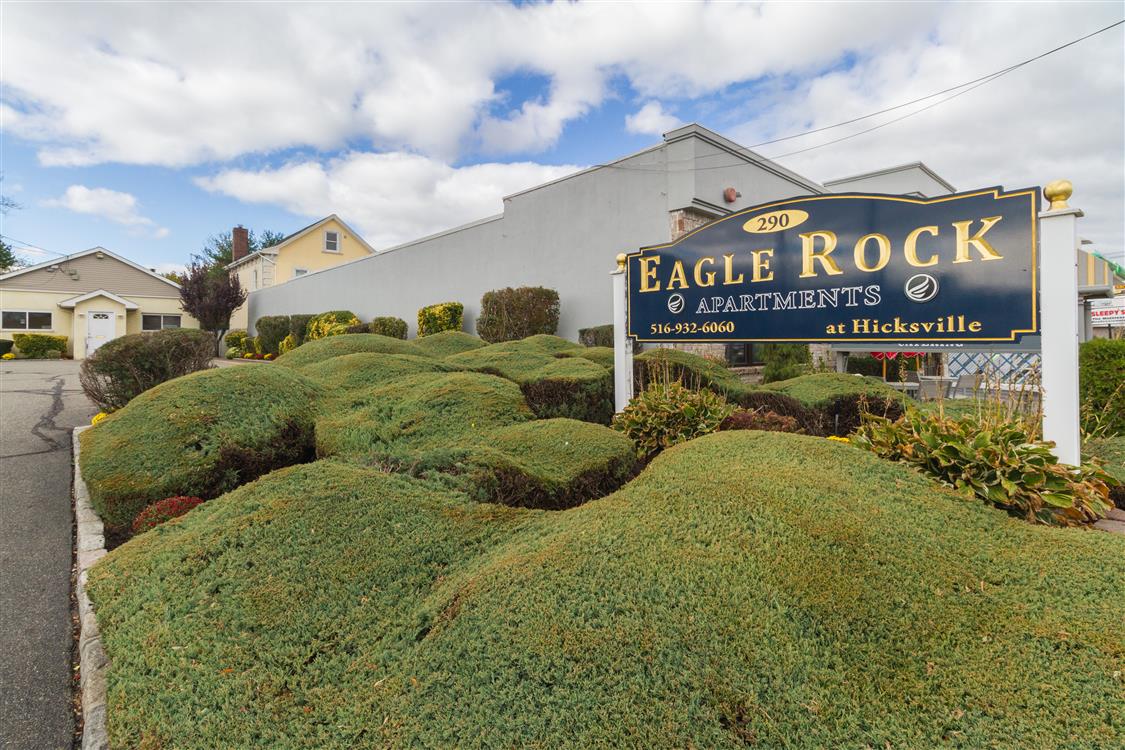 Eagle Rock Apartments at Hicksville/Jericho Hicksville, NY Eagle Rock Apartments